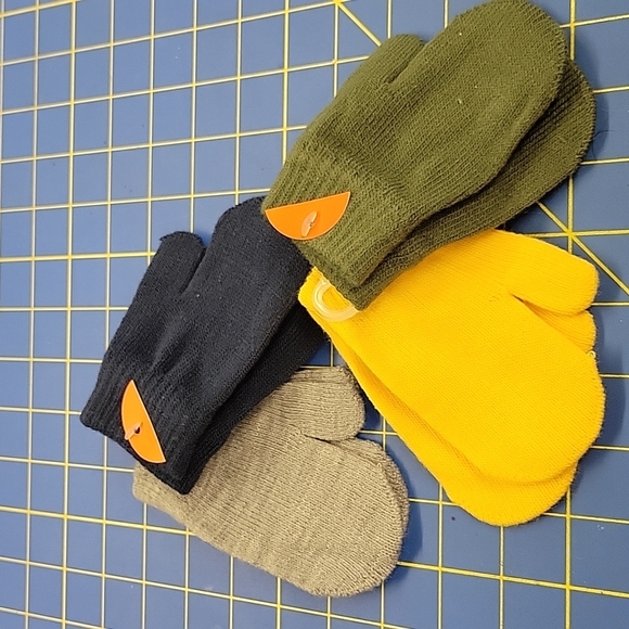 Set of 2 Mittens 5" Length x 3" in Palm - Picture 1 of 3